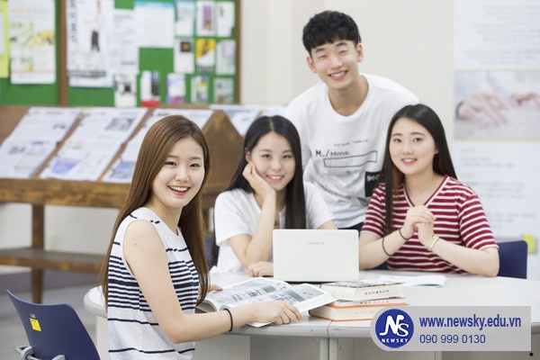<div style="text-align: center;">Trung tâm NewSky tại Quận Tân Bình cung cấp nhiều hình thức dạy kèm tiếng Hàn để đáp ứng linh hoạt cho nhu cầu học của mọi người</div><p> 