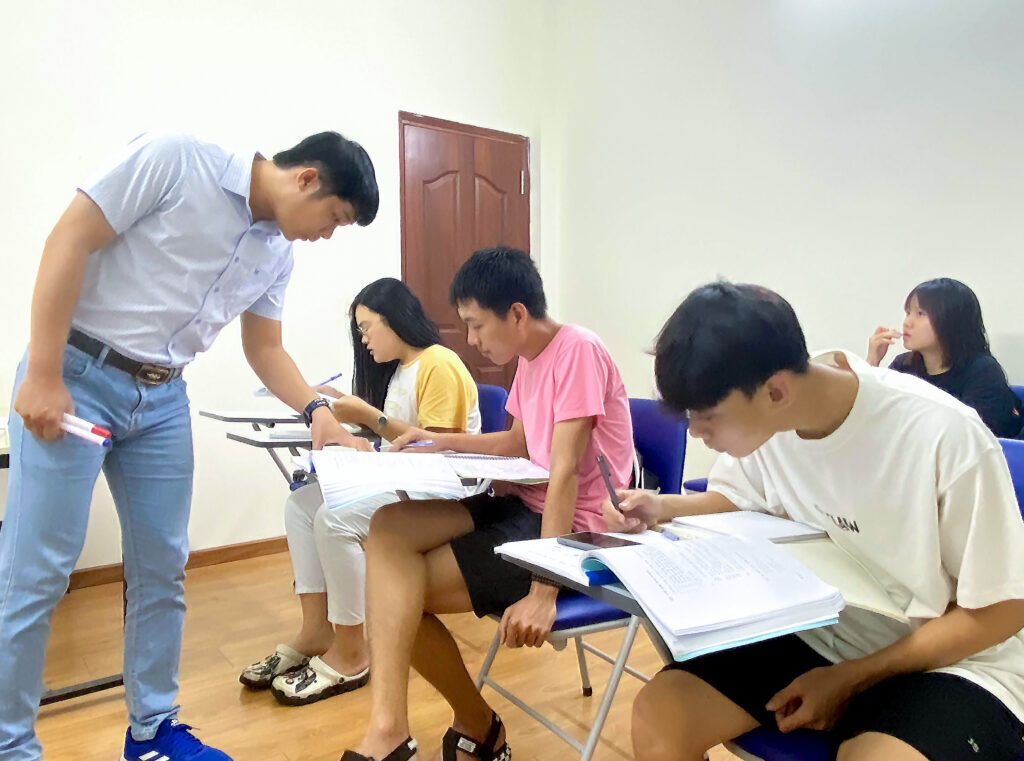 </p><div style="text-align: center;">Những khó khăn khi mới bắt đầu học tiếng Hàn</div><p>