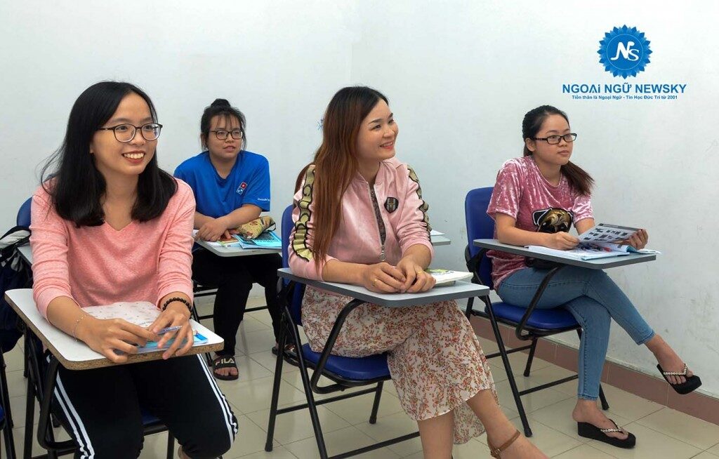 </p><div style="text-align: center;">Các khóa học tiếng Hàn nổi bật tại NewSky Thủ Đức</div><p>