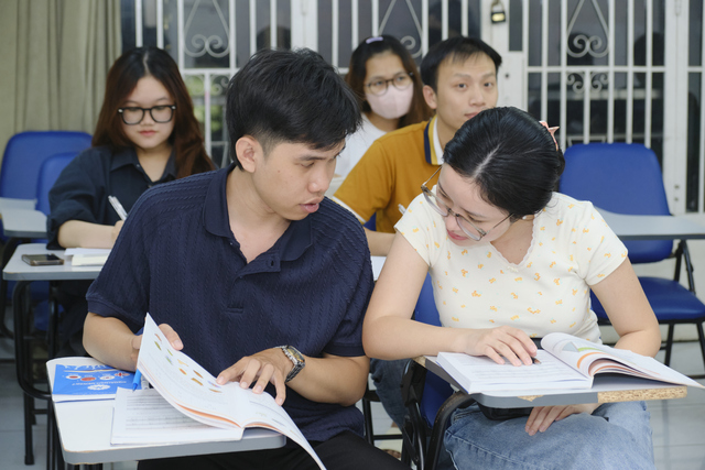 </p><div style="text-align: center;">Tổng quan về Luyện thi TOPIK online cấp tốc chất lượng cho người đi làm tại NewSky Hóc Môn</div><p>